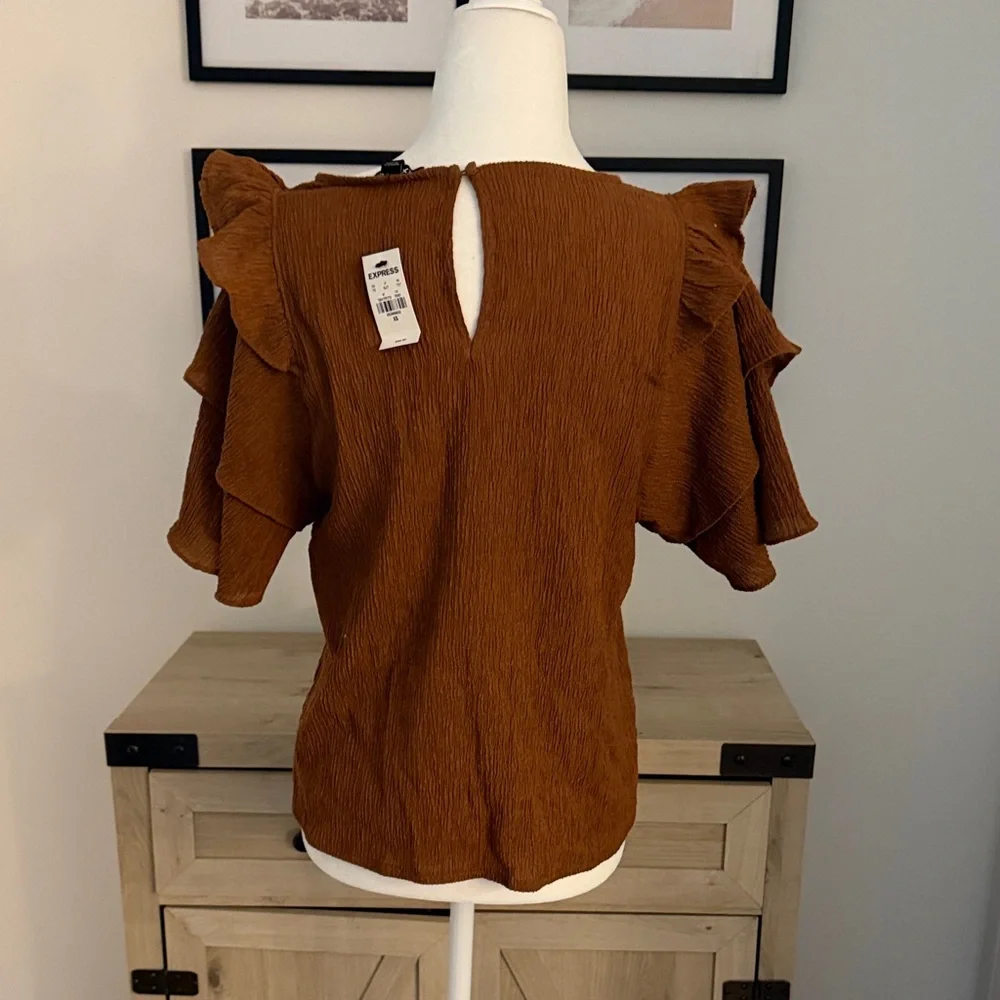 Express Ruffle Sleeve Blouse - Picture 2 of 5